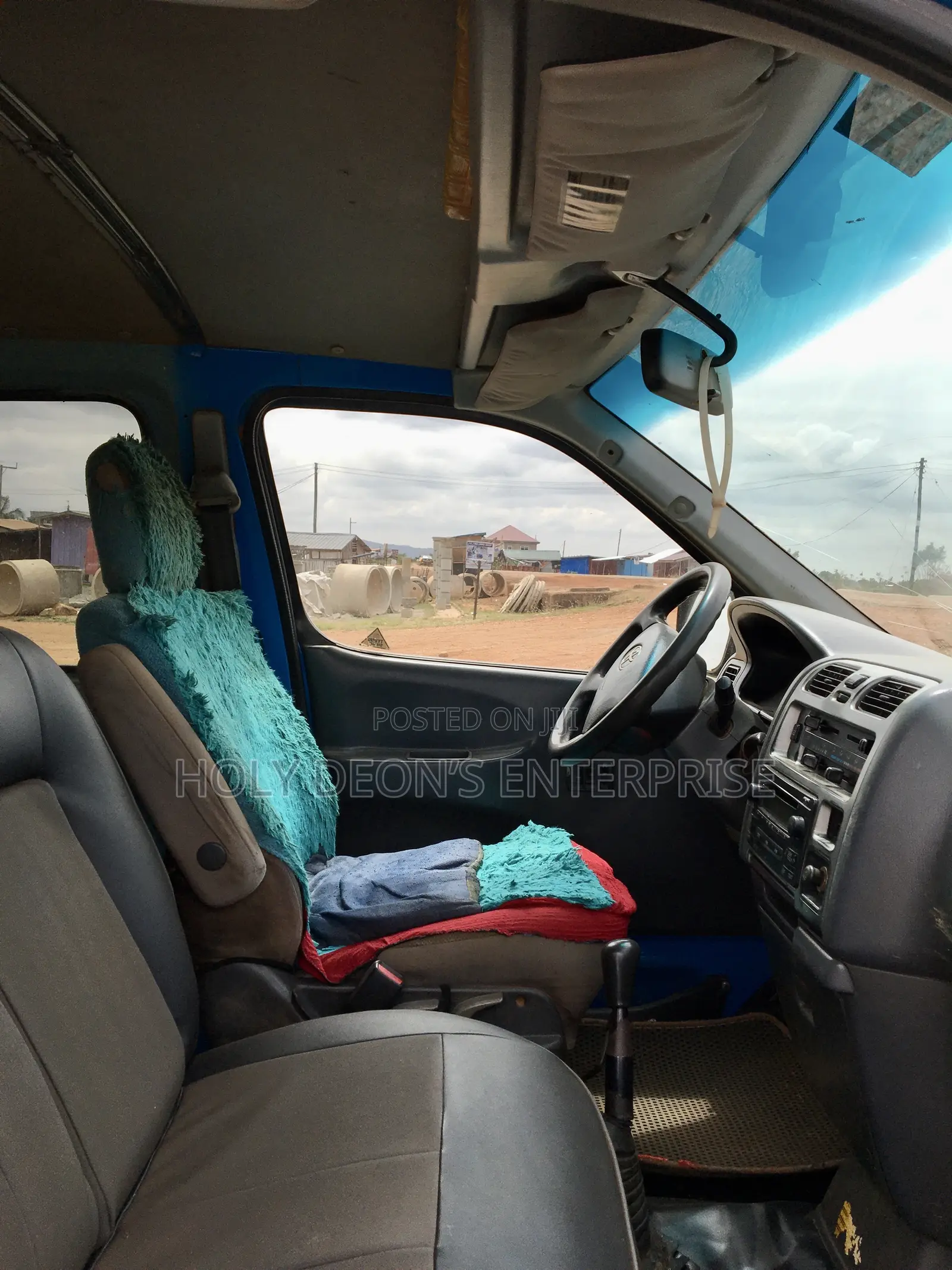 Toyota HiAce 2010 Green