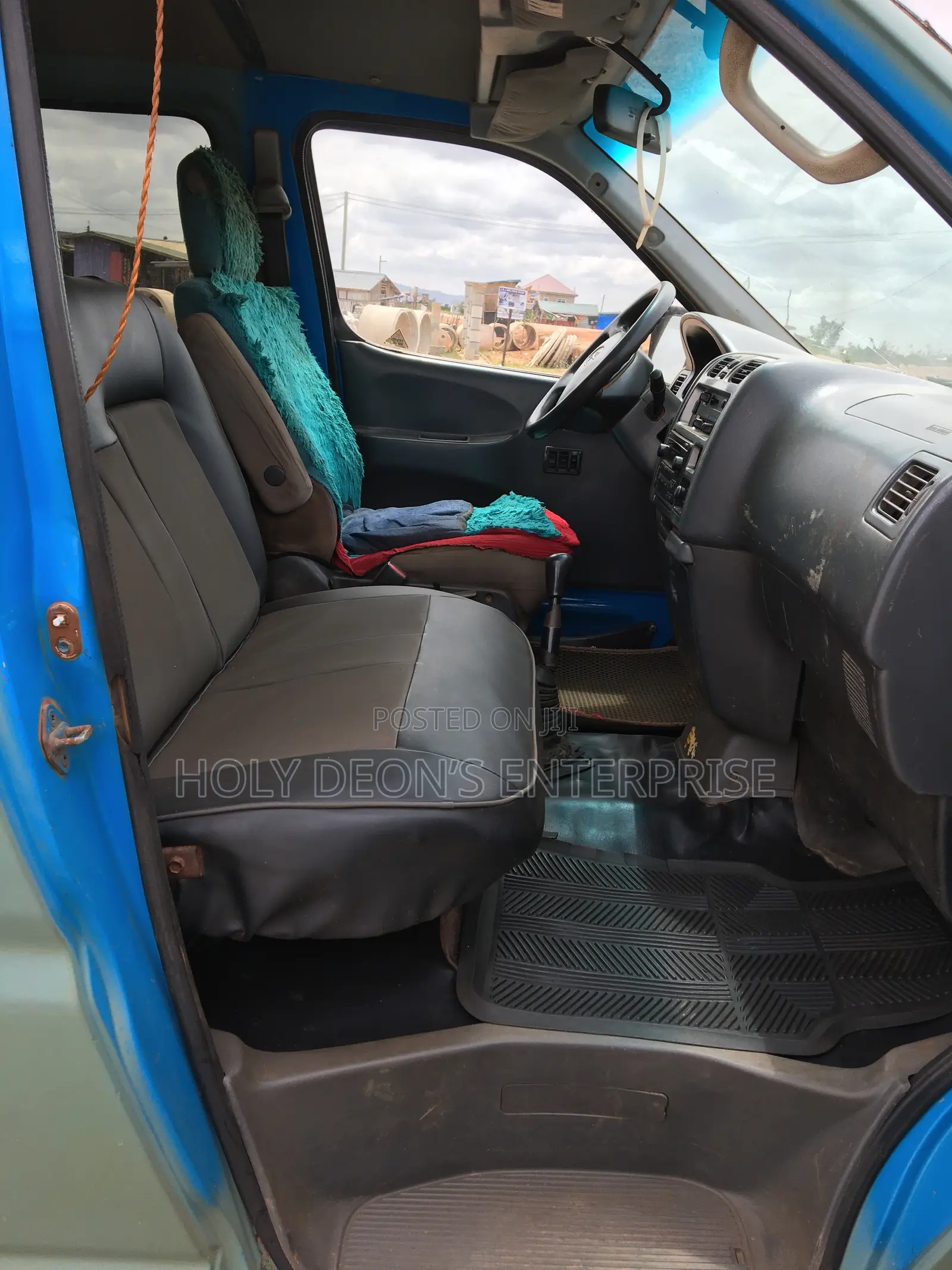 Toyota HiAce 2010 Green