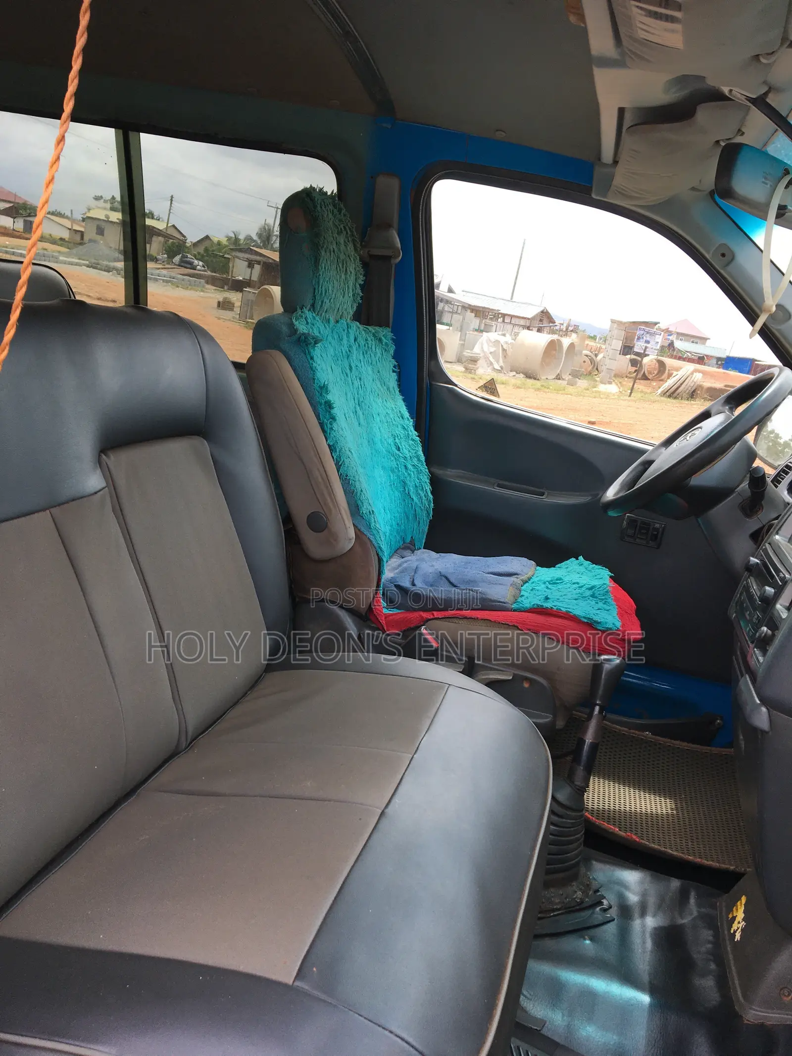 Toyota HiAce 2010 Green