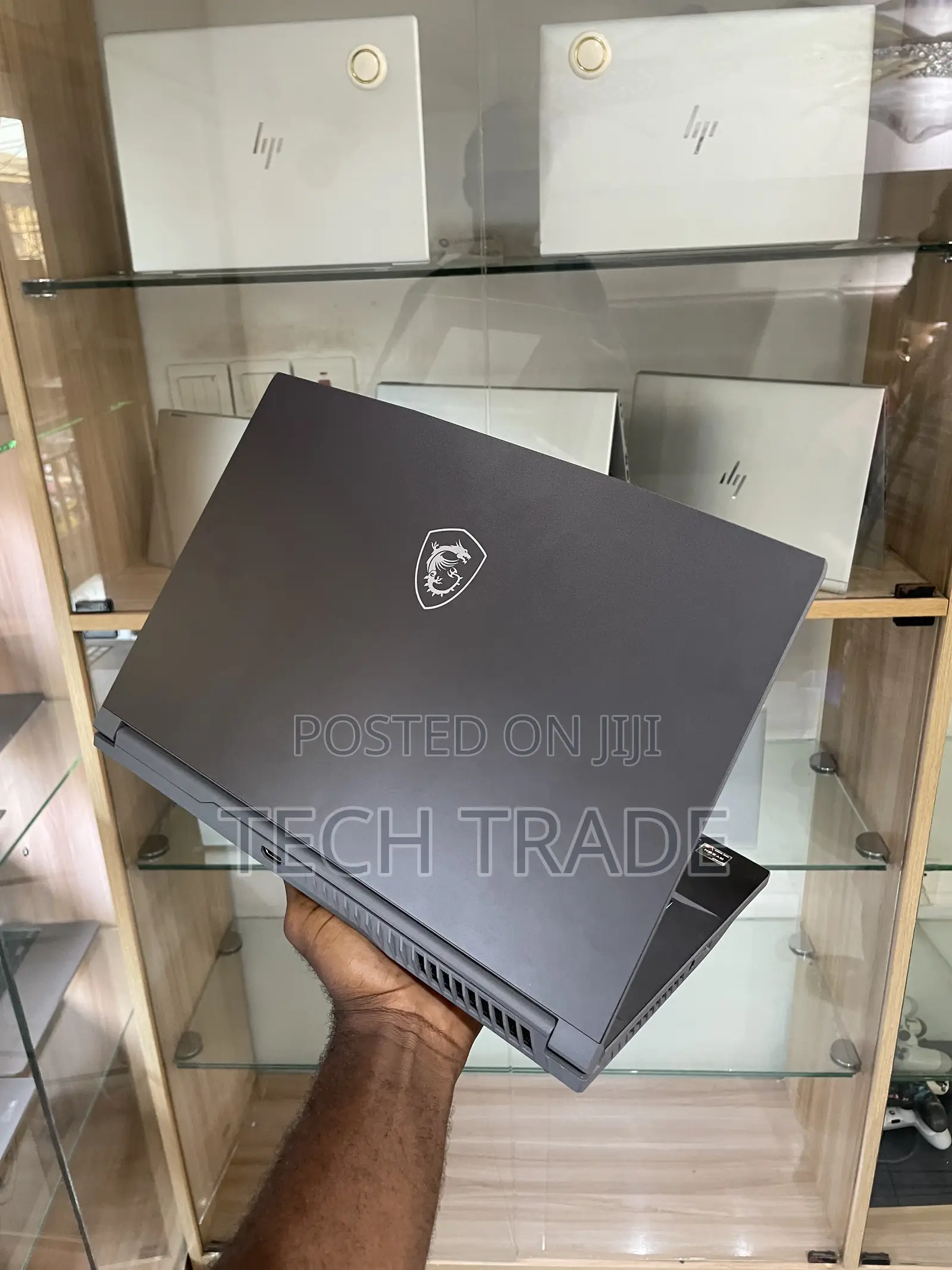 New Laptop MSI 8GB AMD Ryzen 5 SSD 512GB