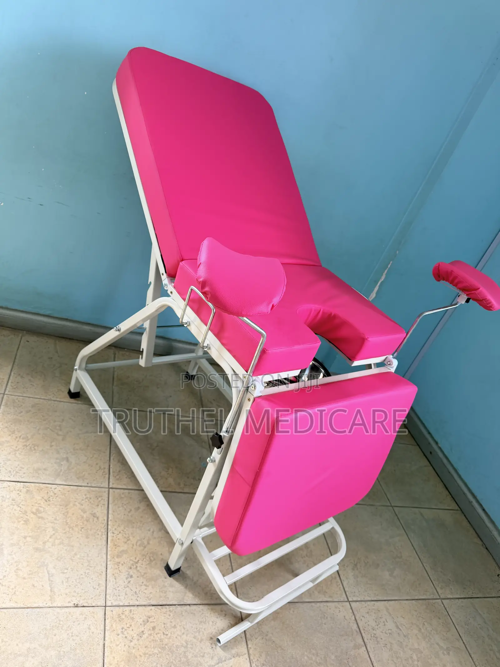 Epoxy Metal Delivery Bed With Stool