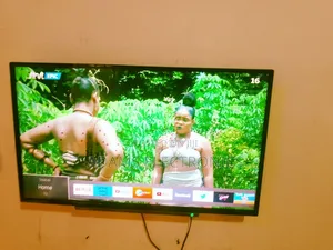A Very Nice Home Use Smart Toshiba 40 Inch TV for Sale