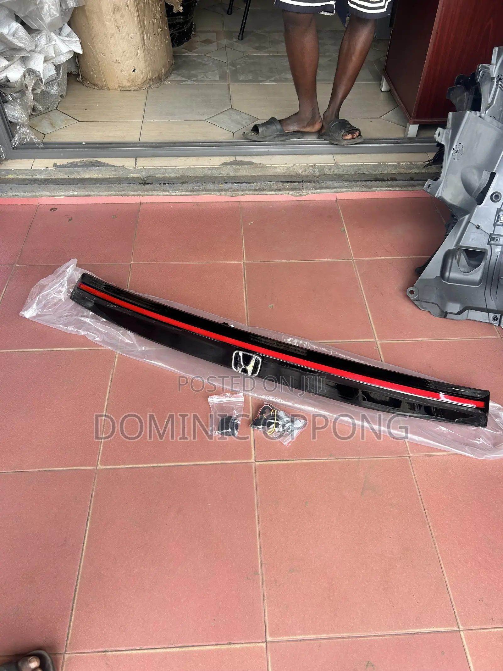 Honda CRV 2023-2025 Boot Molding Led