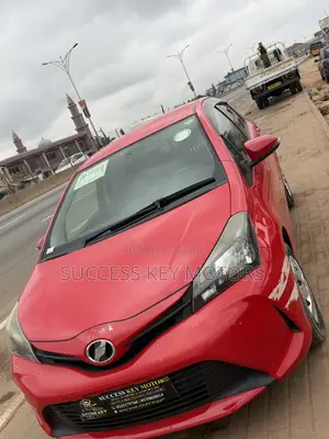 Toyota Vitz 1.5 FWD 3dr 2015 Red
