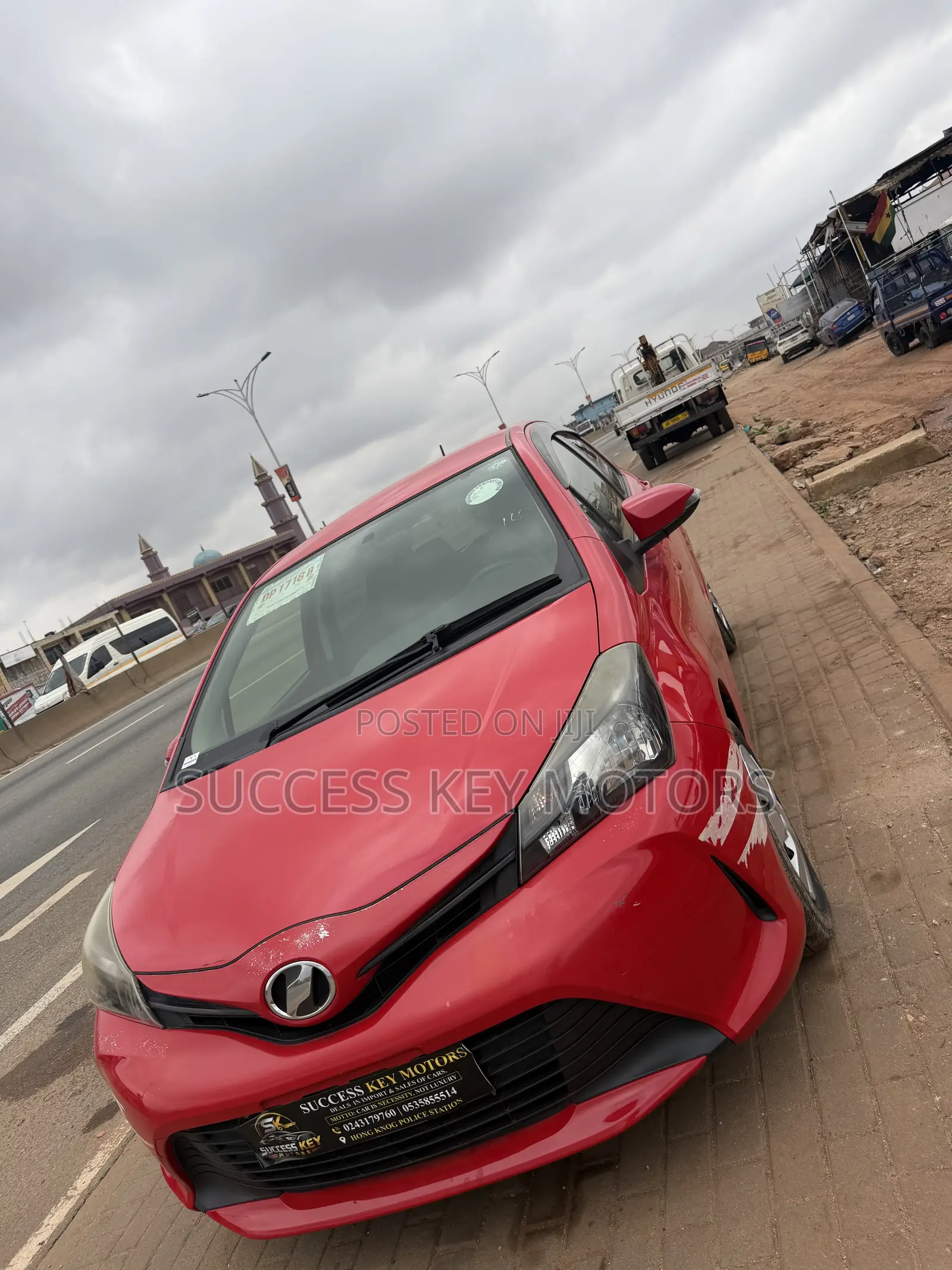 Toyota Vitz 1.5 FWD 3dr 2015 Red