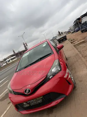 Toyota Vitz 1.5 FWD 3dr 2015 Red