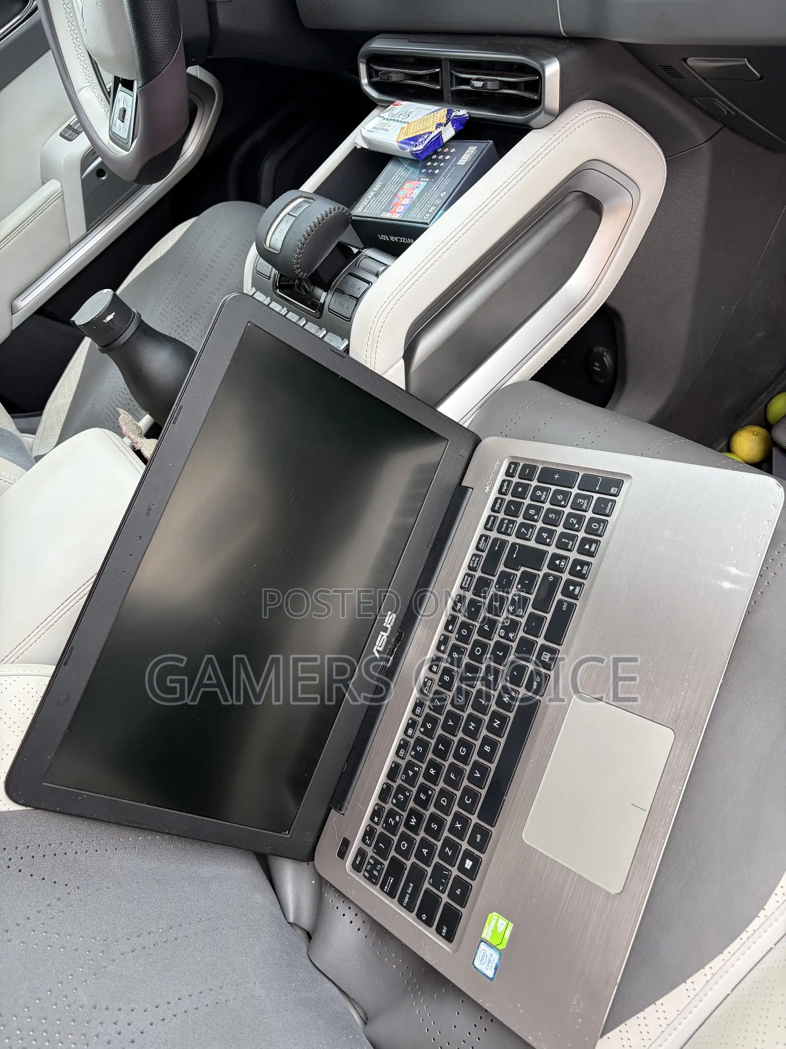 Laptop Asus R558UF 8GB Intel Core i5 SSD 512GB