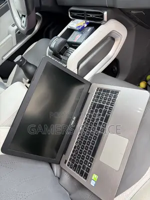 Laptop Asus R558UF 8GB Intel Core i5 SSD 512GB