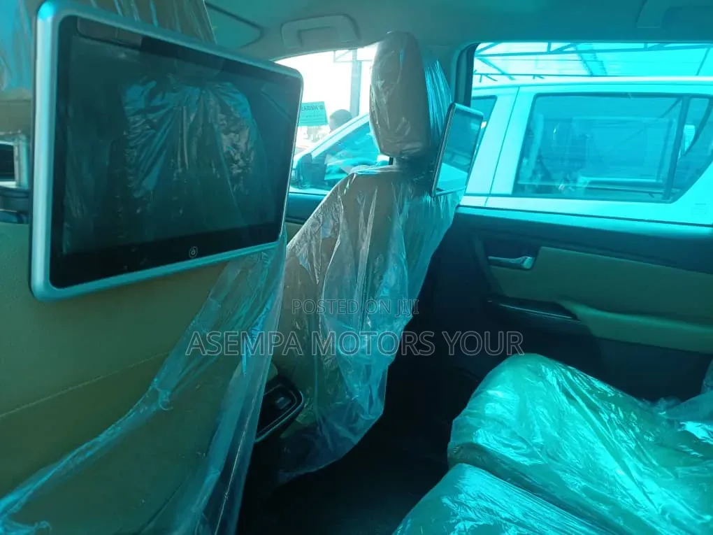 Toyota Fortuner 2022 White
