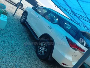 Toyota Fortuner 2022 White