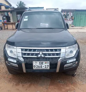 Mitsubishi Pajero 2016 Black