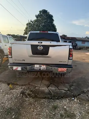 Nissan Titan Crew Cab 2006 Silver