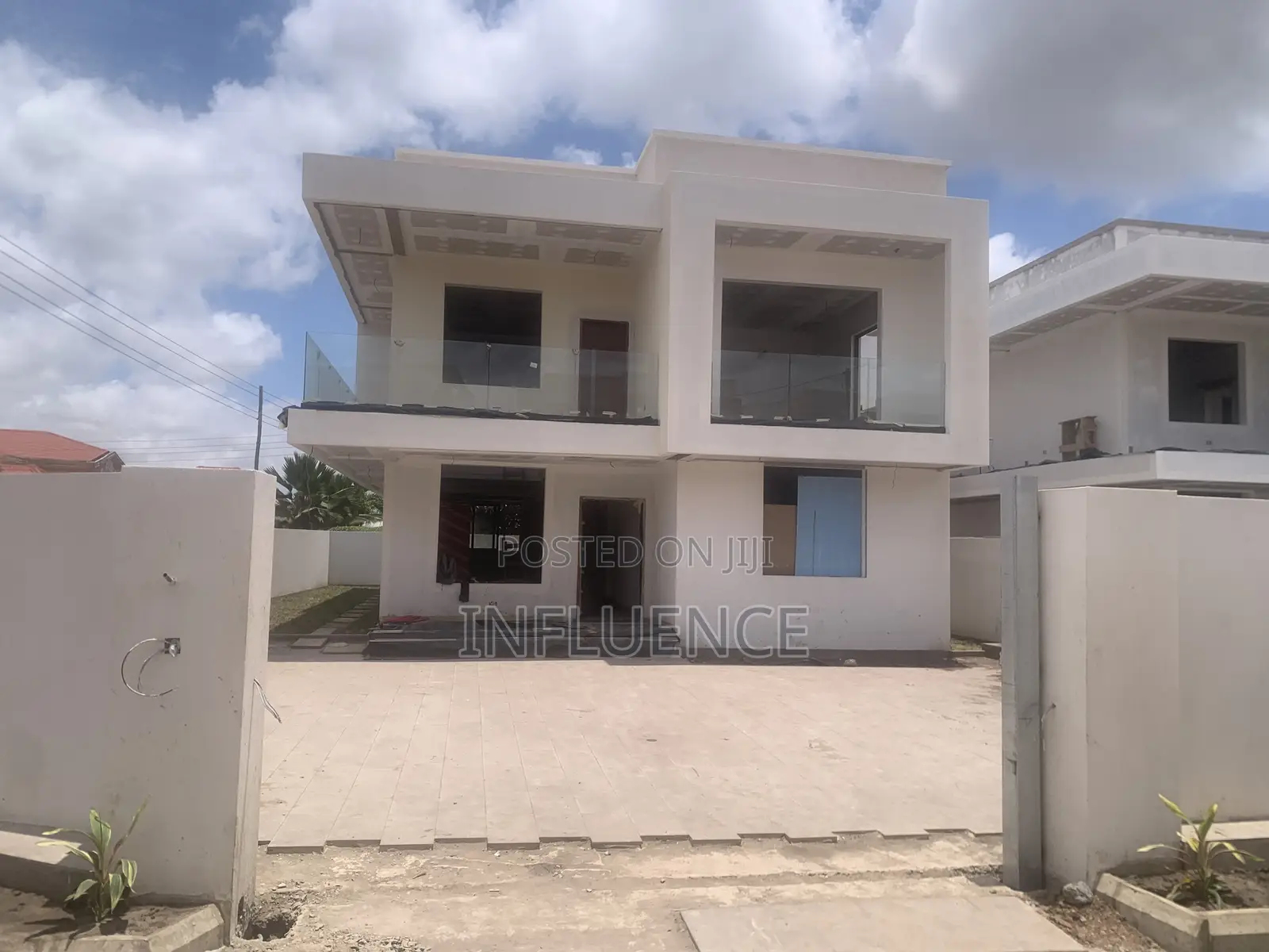 5bdrm House in Adjirigano, East Legon for sale