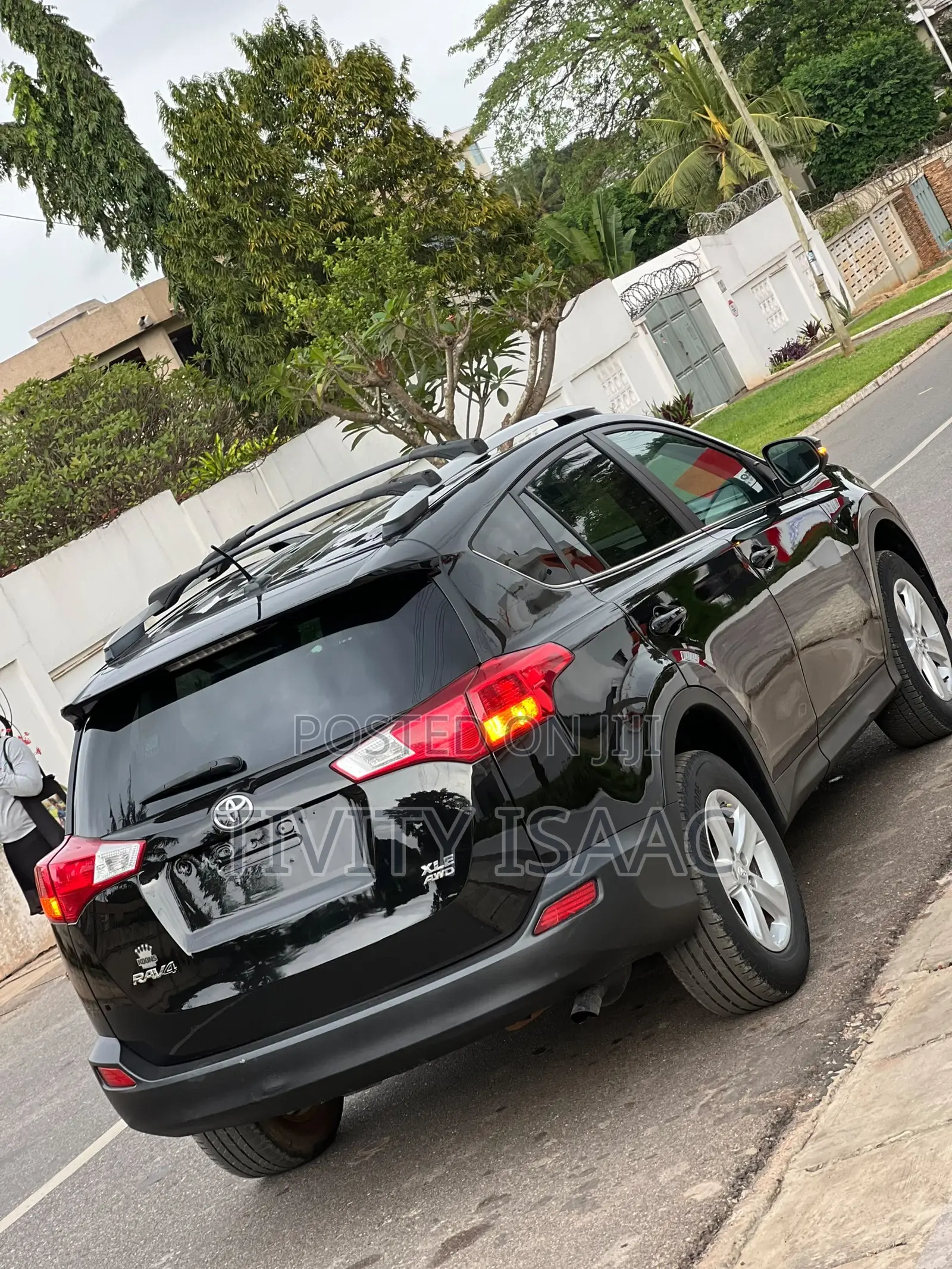 Toyota RAV4 XLE 4dr SUV AWD (2.5L 4cyl 6A) 2014 Black