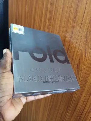 New Samsung Galaxy Z Fold4 256 GB Black