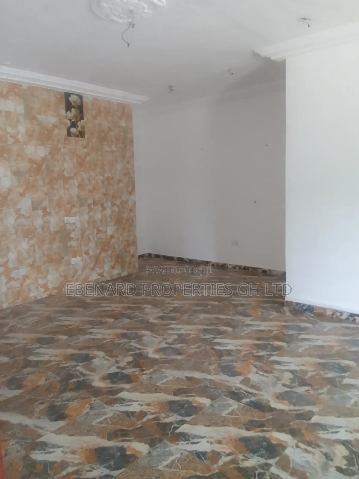 3bdrm Apartment in Ebenard Properties, Baatsona Total for rent