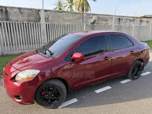 Toyota Yaris 1.3 VVT-i Automatic 2008 Burgundy