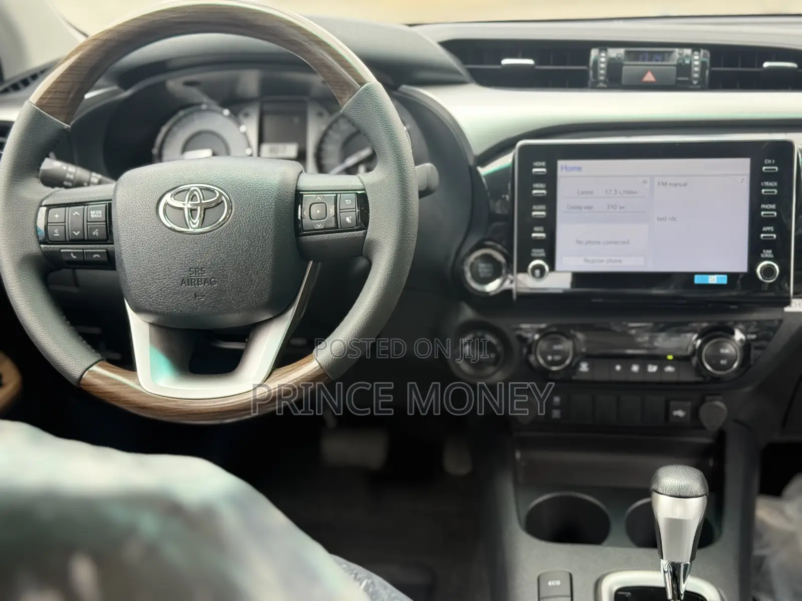 New Toyota Hilux 2025 Black