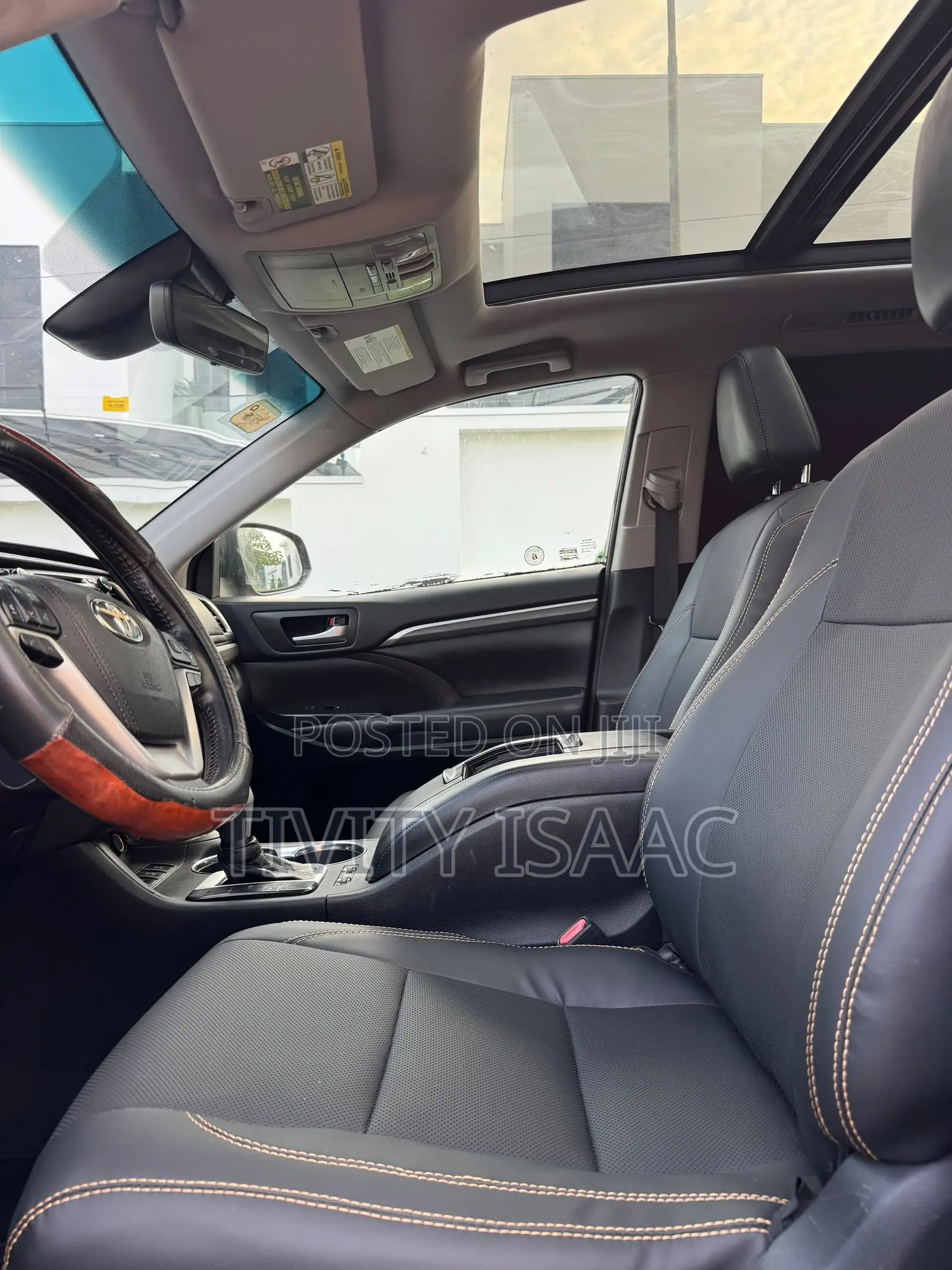 Toyota Highlander XLE 4x4 V6 (3.5L 6cyl 8A) 2018 Brown