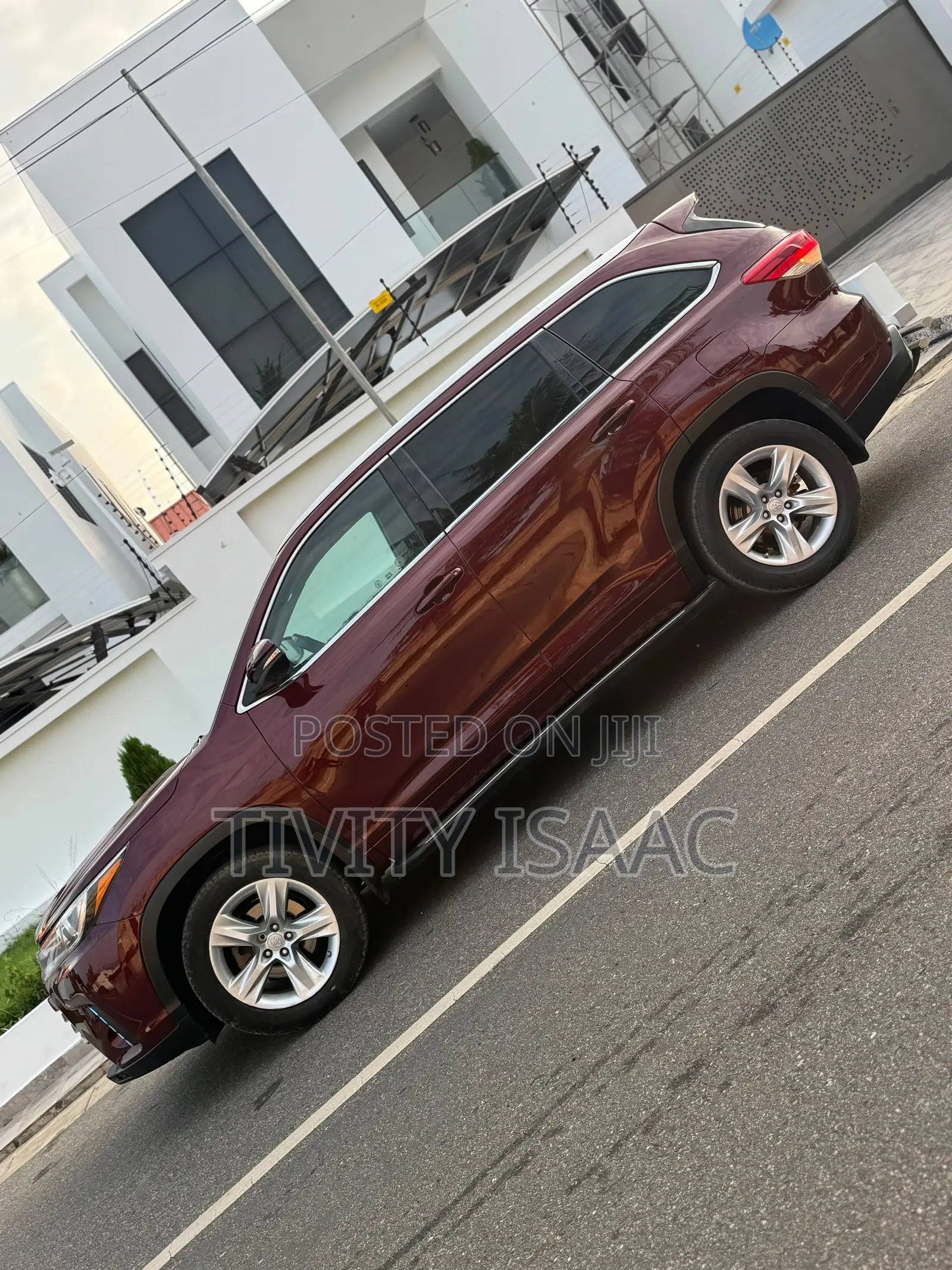 Toyota Highlander XLE 4x4 V6 (3.5L 6cyl 8A) 2018 Brown