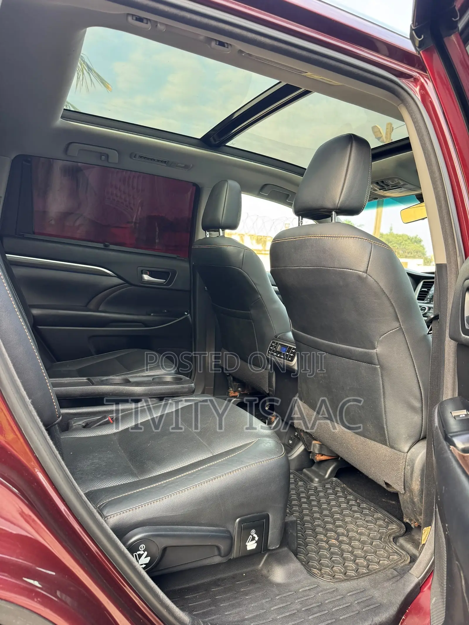 Toyota Highlander XLE 4x4 V6 (3.5L 6cyl 8A) 2018 Brown