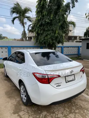 Toyota Corolla S 4dr Sedan (1.8L 4cyl CVT) 2016 White