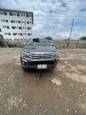 Toyota Hilux Revo Double Cab Deisel 2.4 AWD 2018 Gray