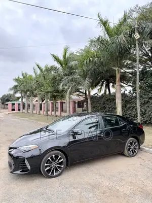 Toyota Corolla SE (1.8L 4cyl 6M) 2019 Black