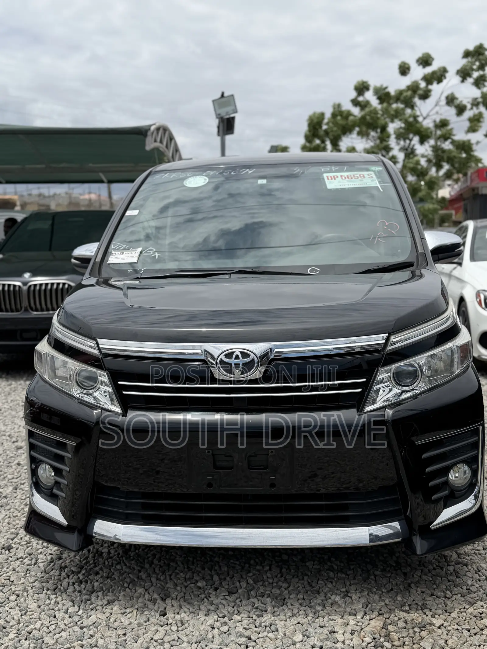 Toyota Voxy 2016 Black