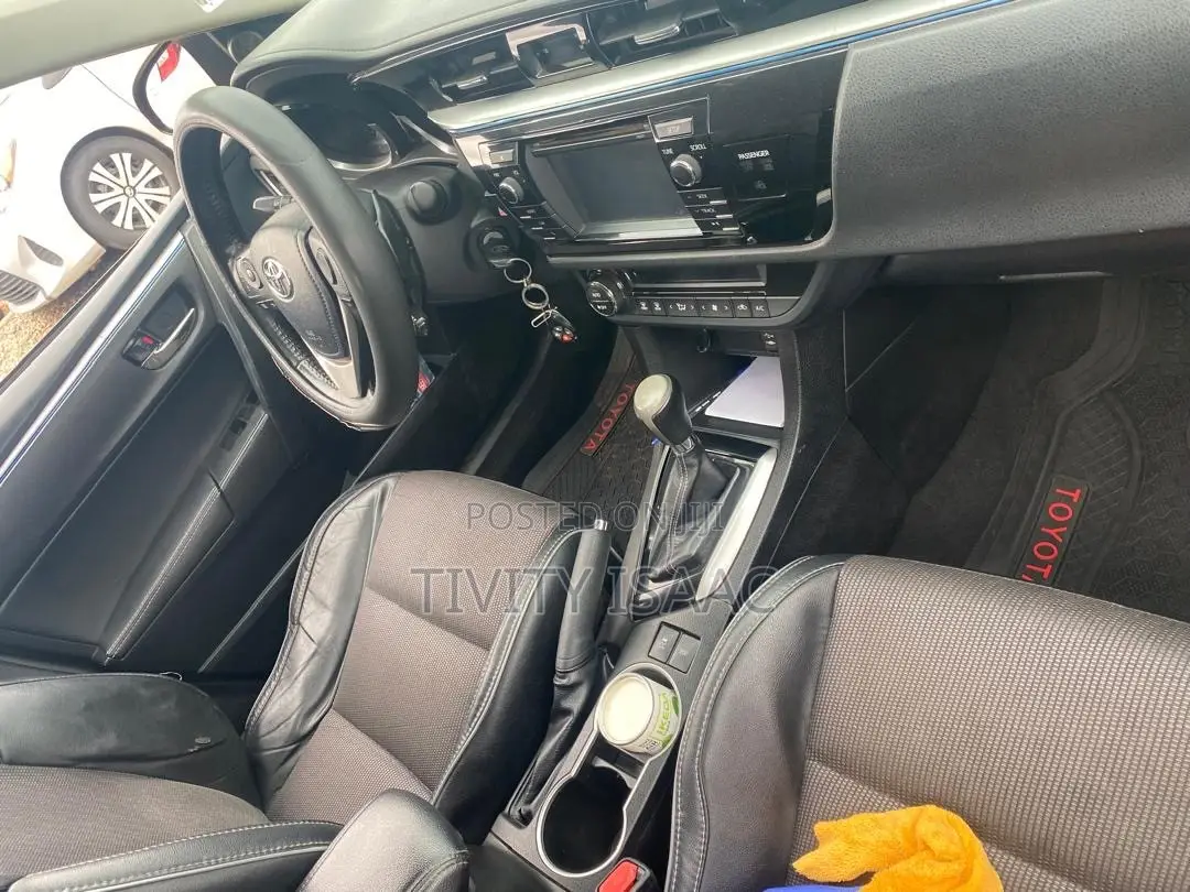Toyota Corolla LE 4dr Sedan (1.8L 4cyl CVT) 2016 Red