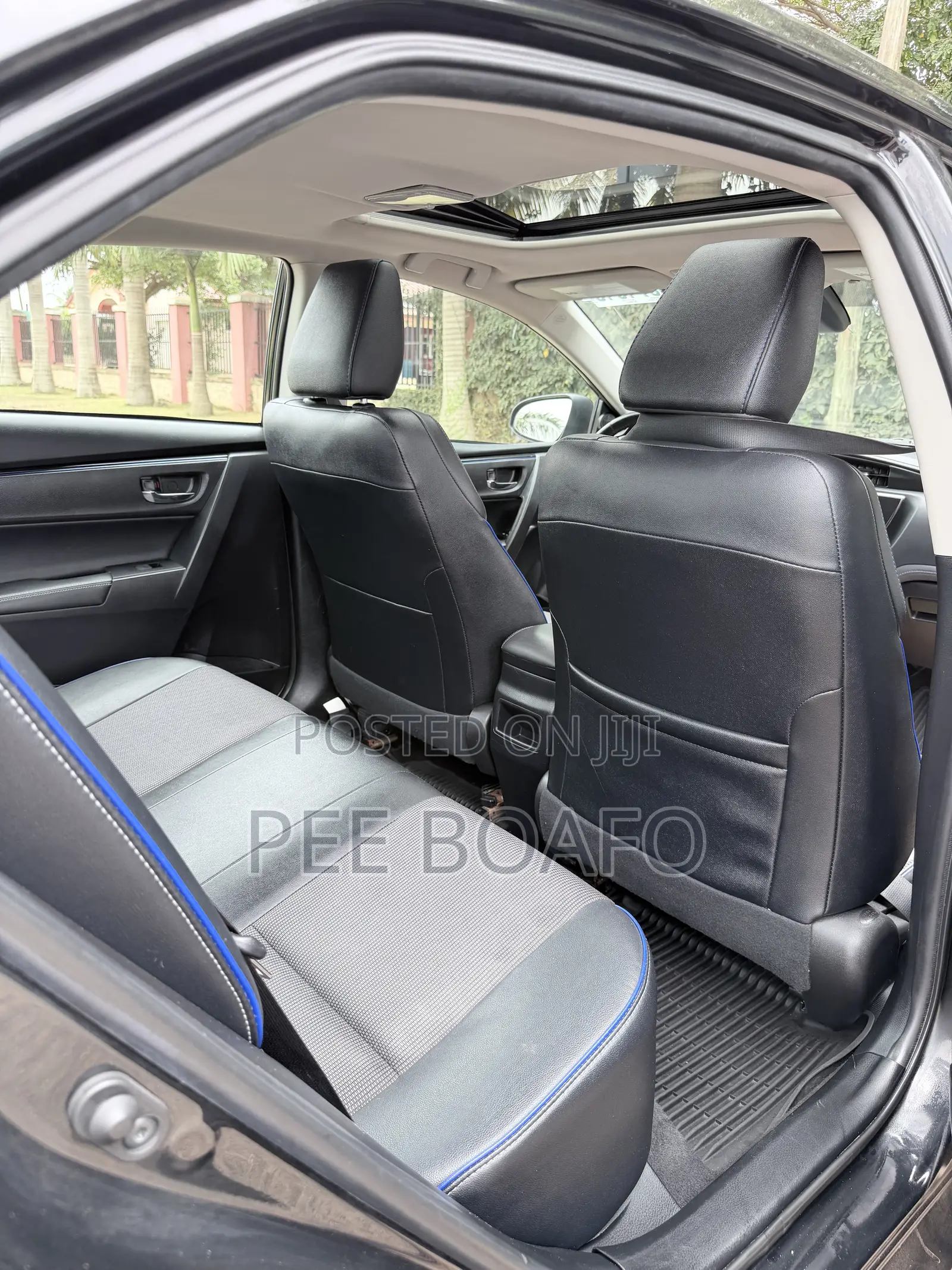 Toyota Corolla SE (1.8L 4cyl 6M) 2019 Black