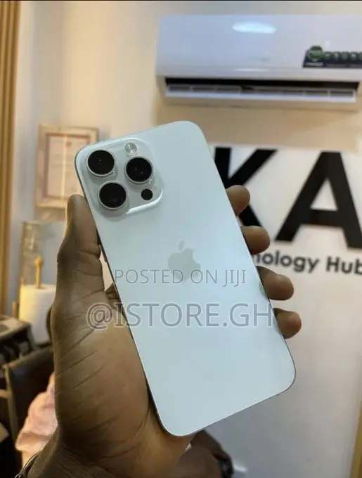 Apple iPhone 15 Pro Max 256 GB White