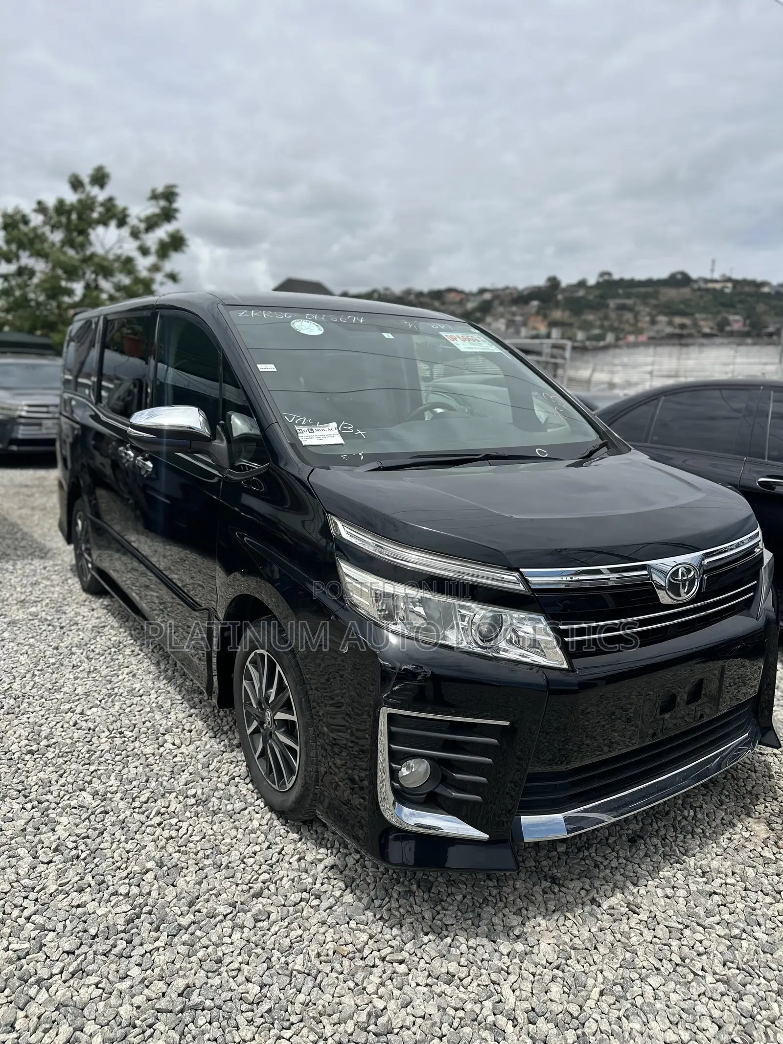Toyota Voxy 2016 Black