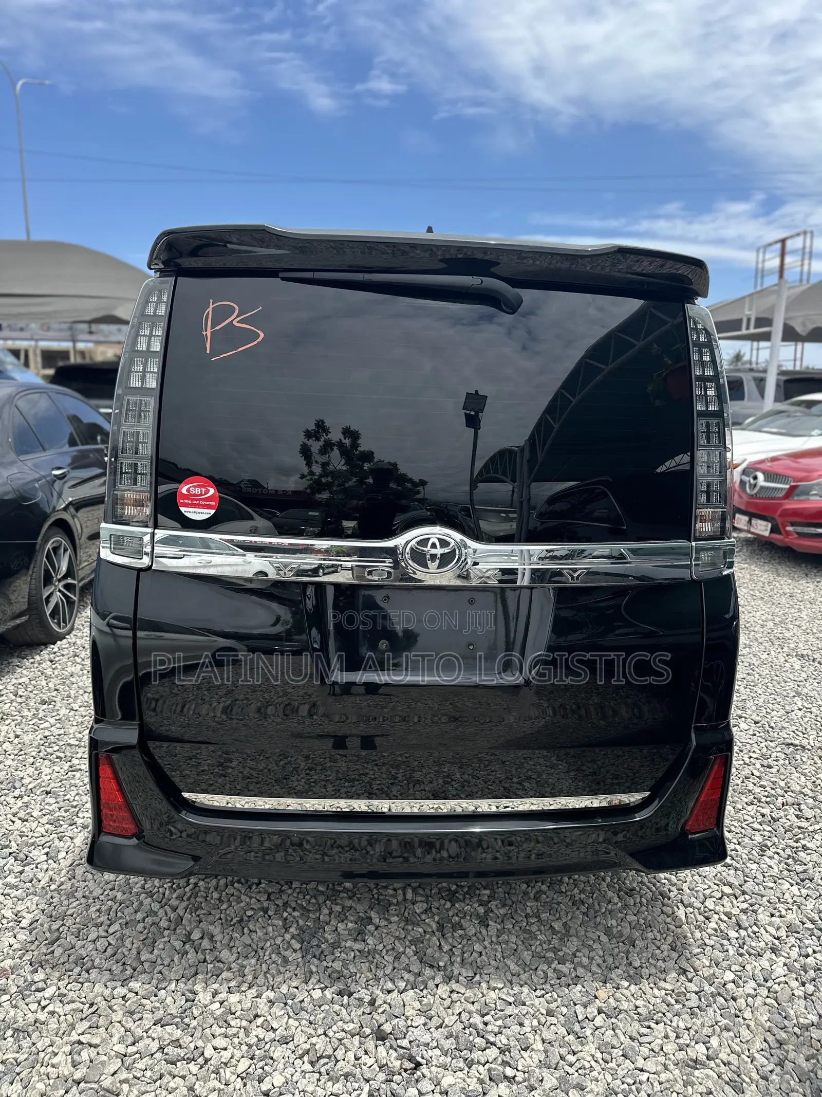 Toyota Voxy 2016 Black