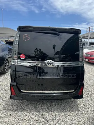 Toyota Voxy 2016 Black