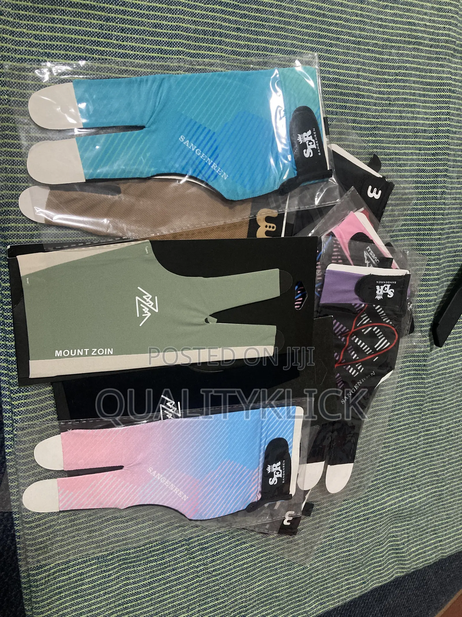 Snooker Gloves