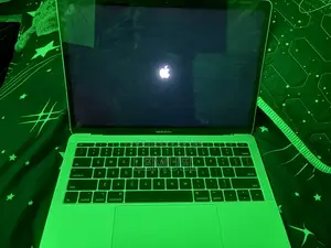 Laptop Apple MacBook Pro 2017 256GB Intel Core i5 SSD 256GB