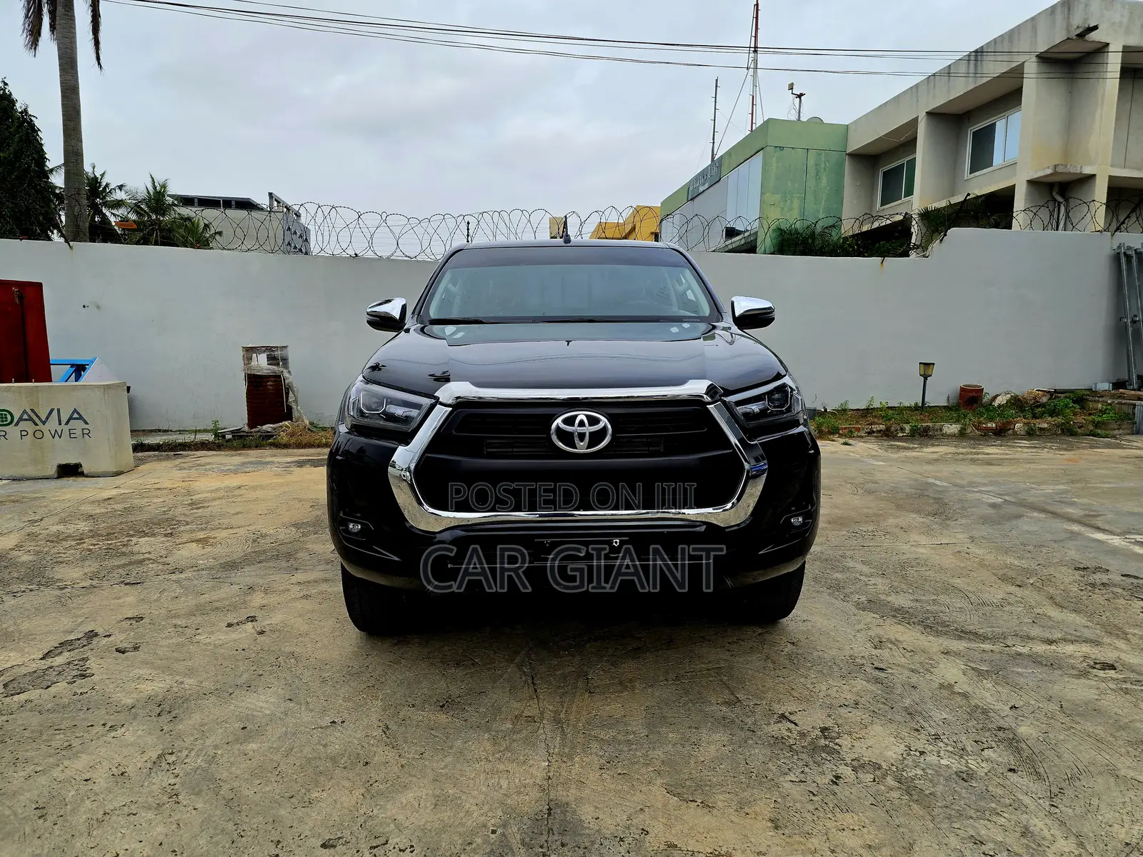 Toyota Hilux 2024 Black