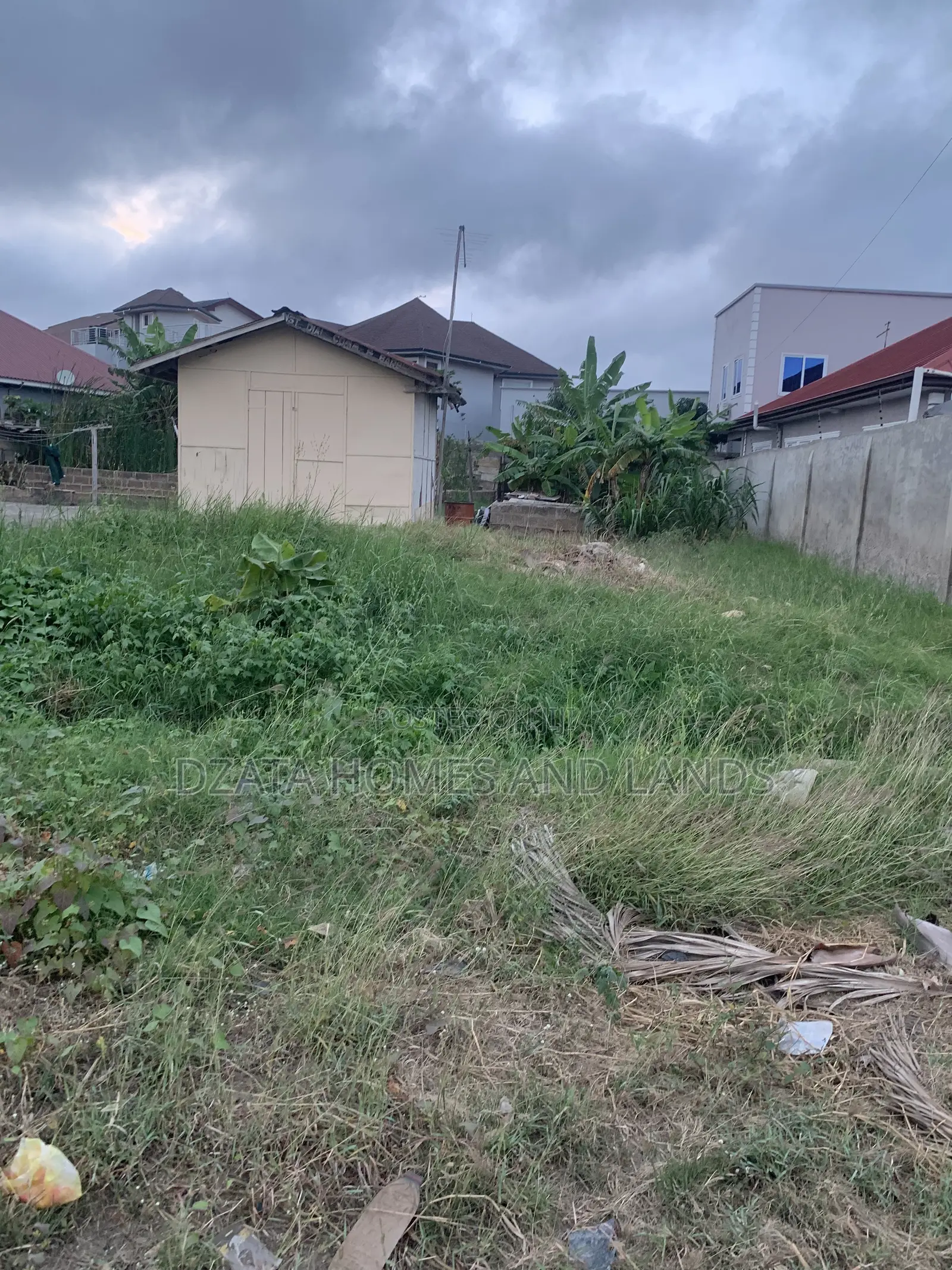 Half Plot for Sale , Size 60/80