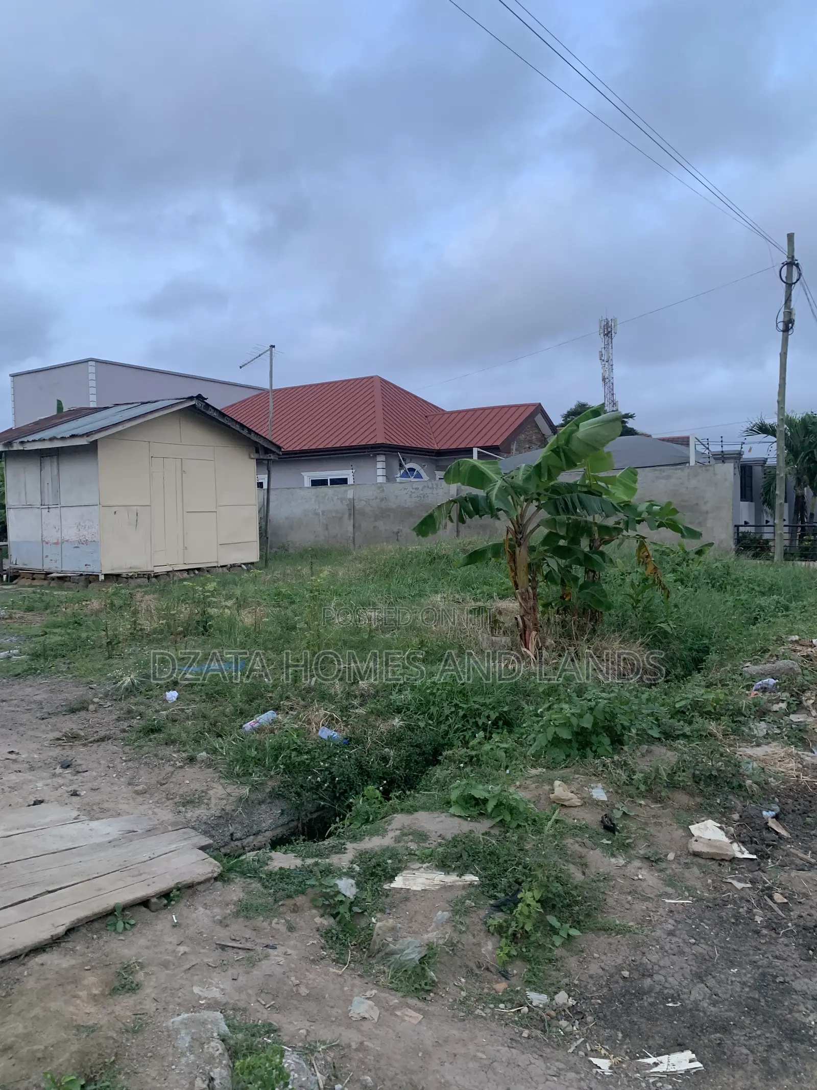 Half Plot for Sale , Size 60/80