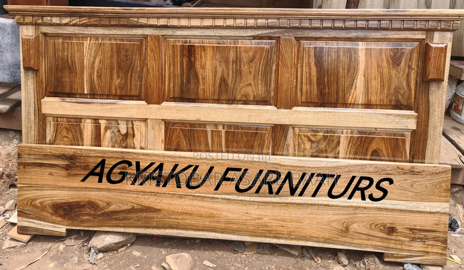 Natural Wooden Hyedua Kings Bed
