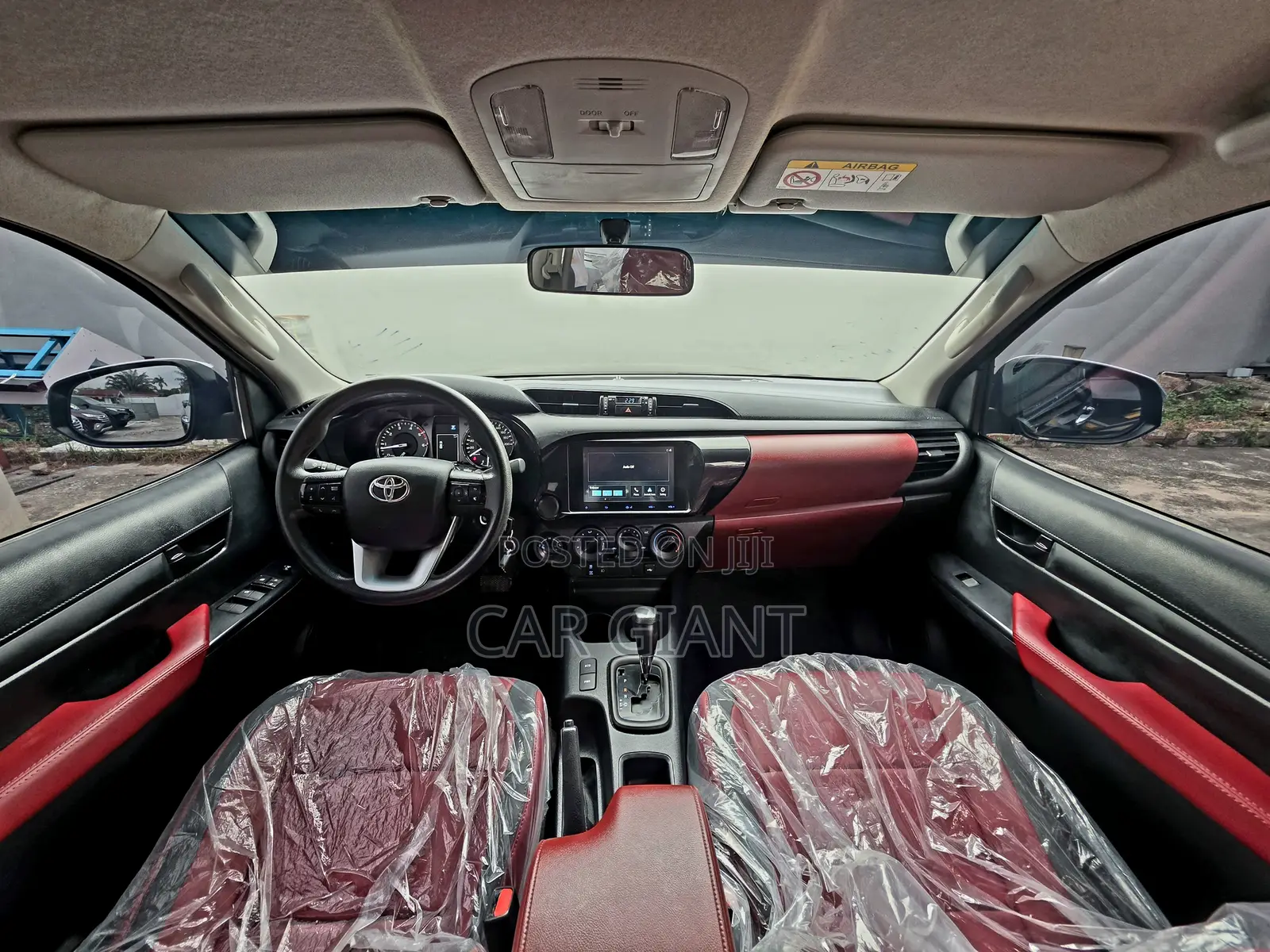 Toyota Hilux 2024 Black