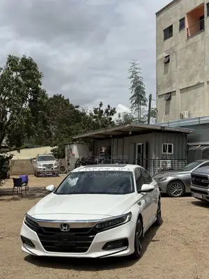 Honda Accord Touring 2018 White