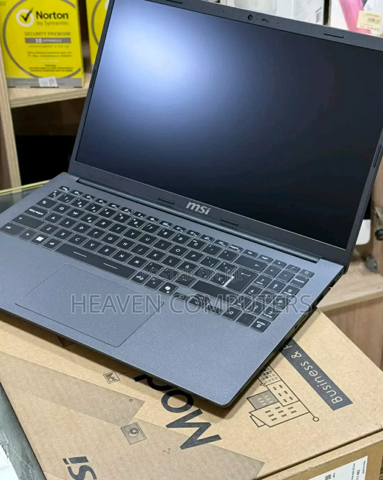 New Laptop MSI CR610 16GB Intel Core Ultra 7 SSD 1T
