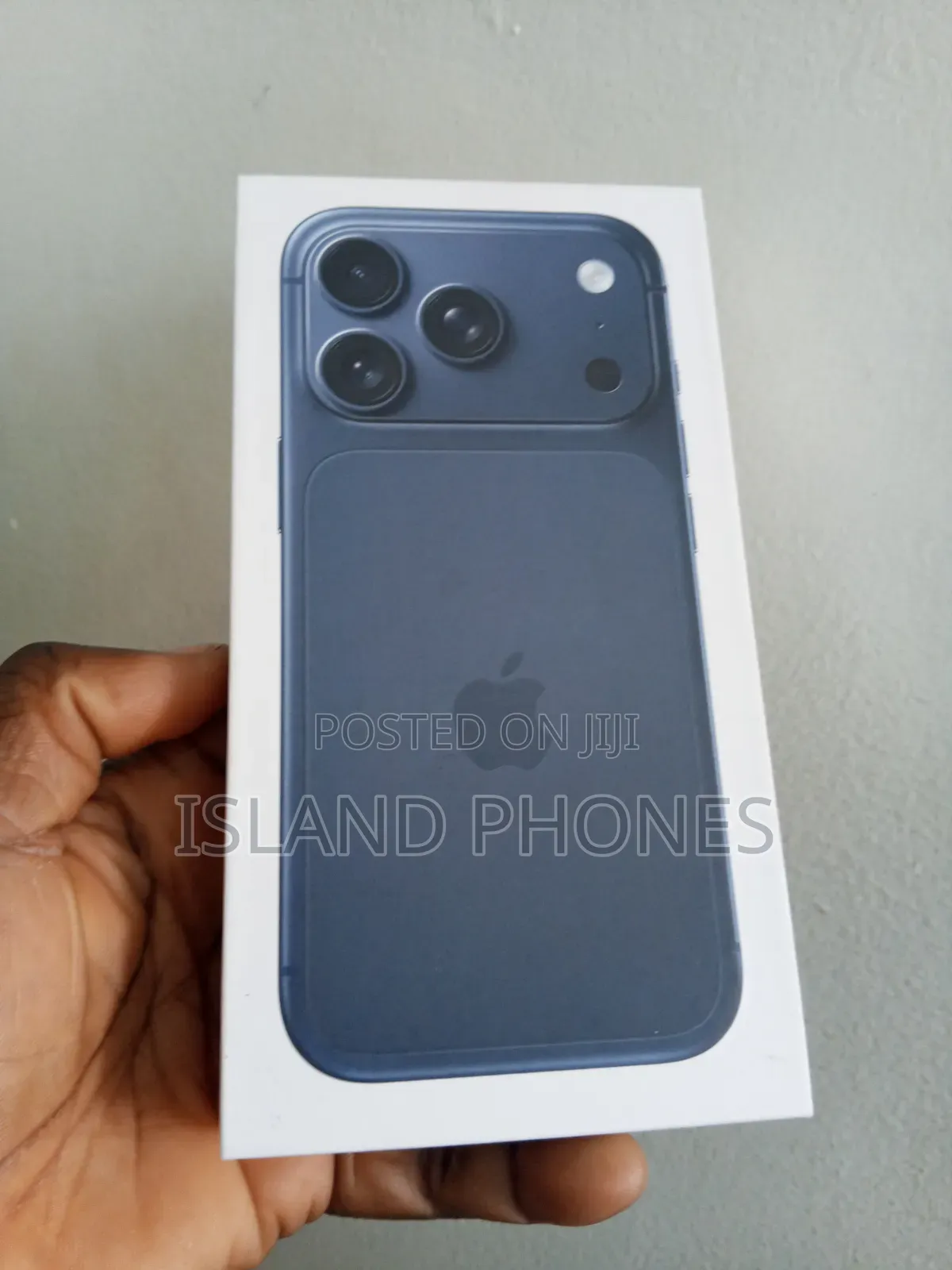 New Apple iPhone XR 128 GB Blue
