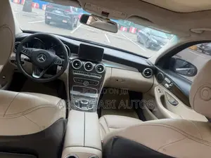Mercedes-Benz C300 2018 Black