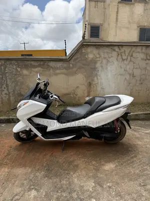 Honda Forza 2015 White