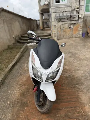 Honda Forza 2015 White