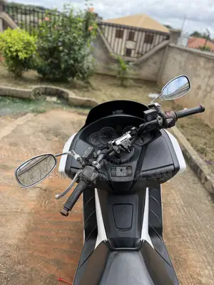 Honda Forza 2015 White