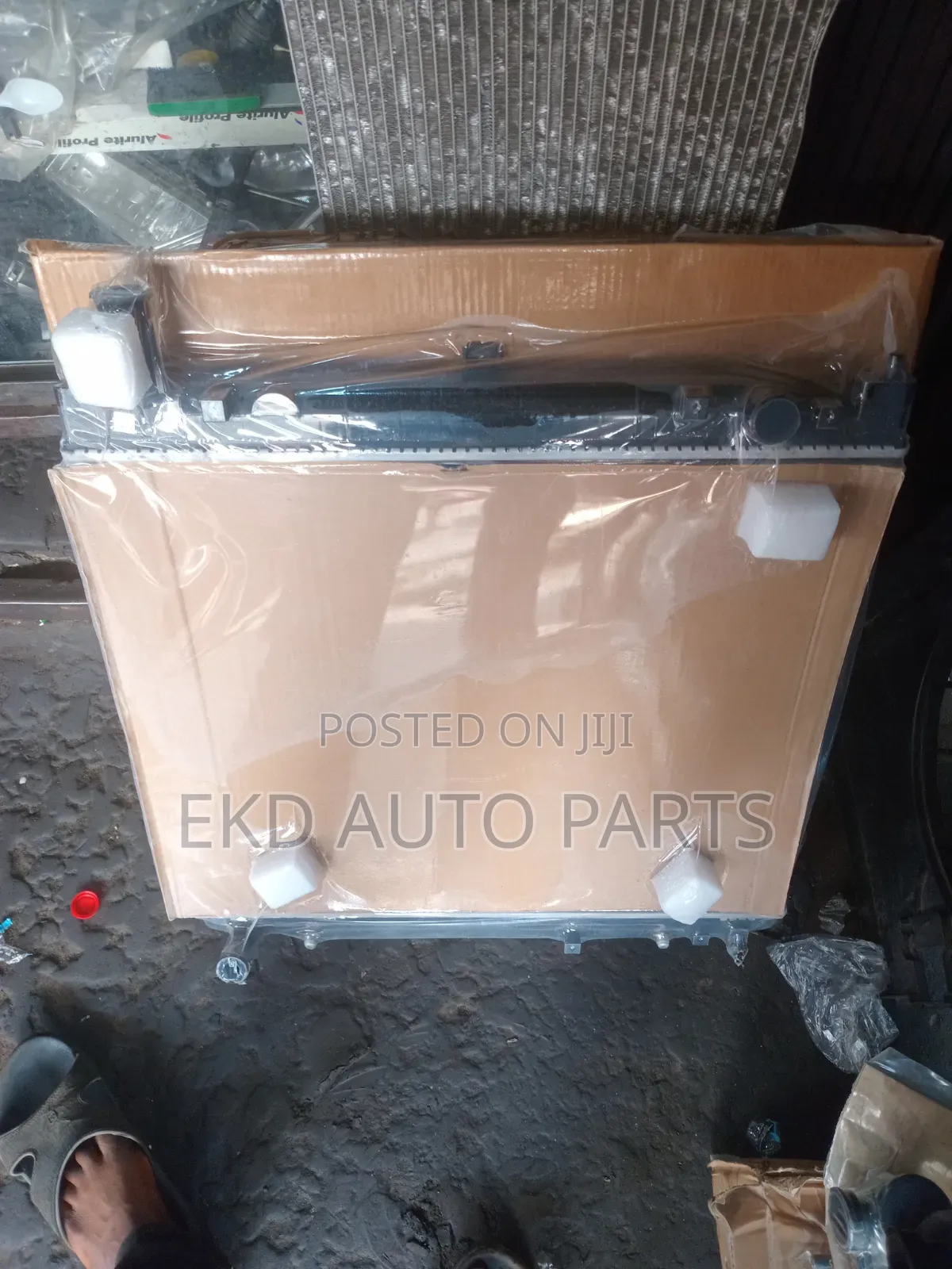 Toyota Fish Radiator Hiace (Fish)